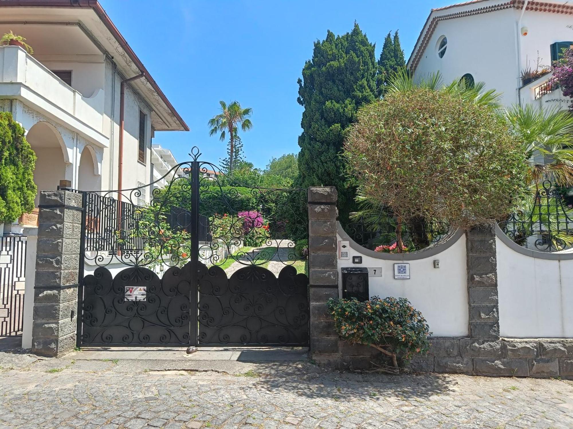 Casa Olivella Lägenhet Torre del Greco Exteriör bild